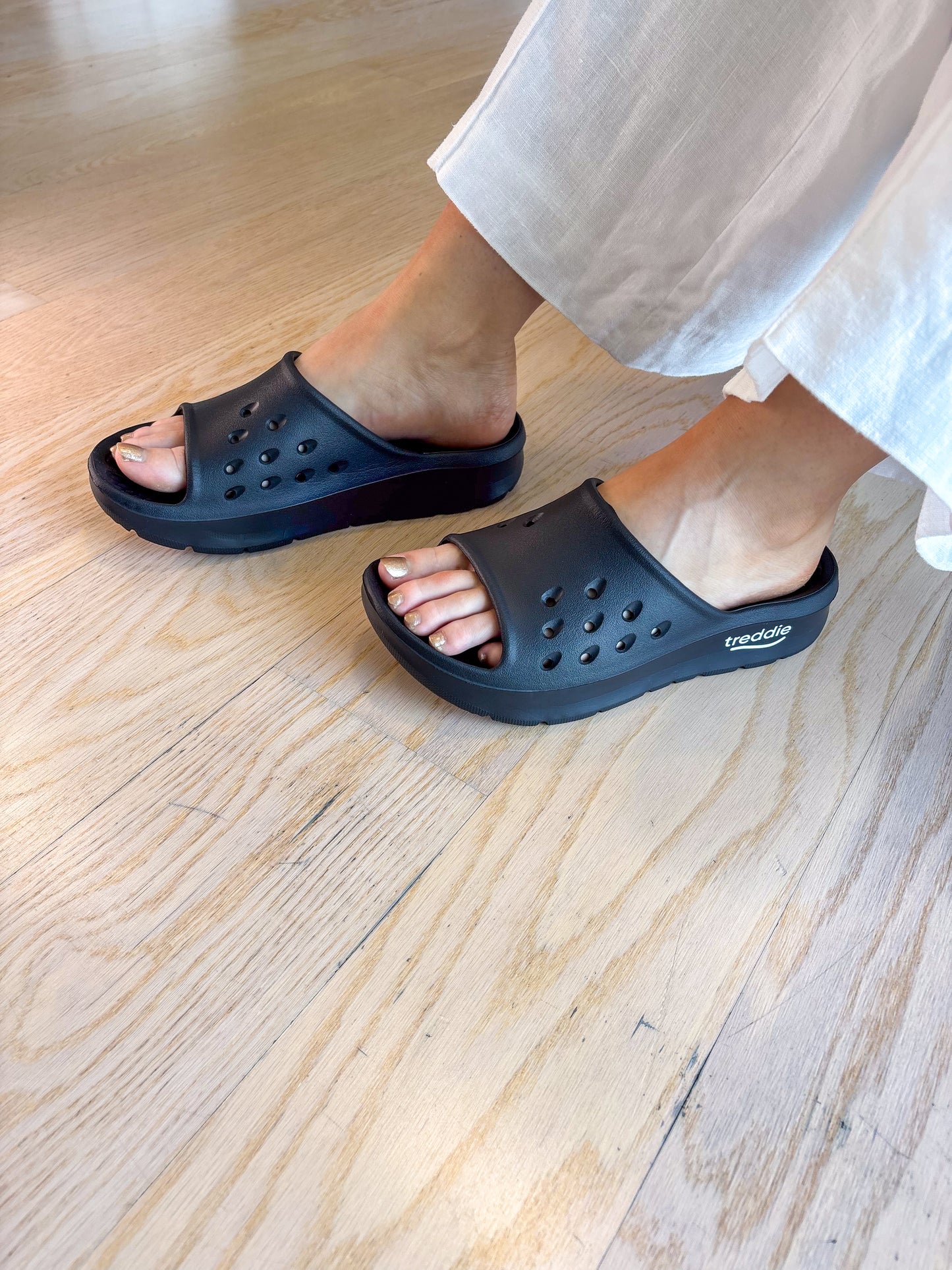 Treddie Recovery Slides - Black