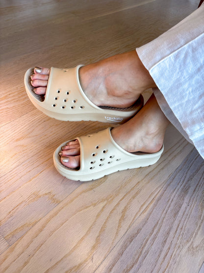 Treddie Recovery Slides - Tan